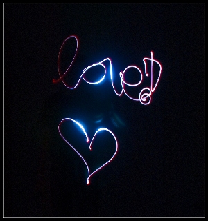 amore scritto con luci