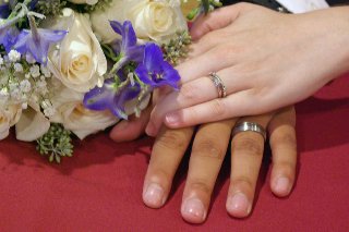 amarsi per sempre tra le rose bianche
