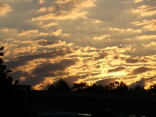 cielo giallo meraviglioso