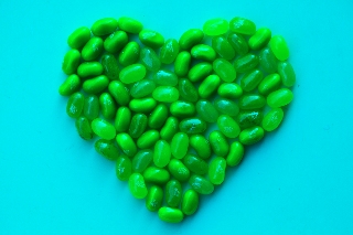 cuore verde di pezzettini