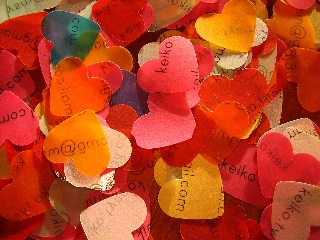 cuori di carta coloratissimi