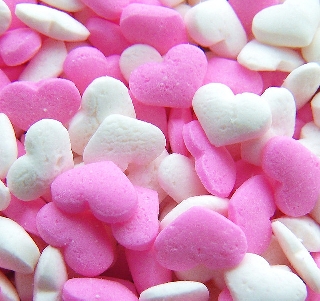 cuori rosa e bianchi di zucchero