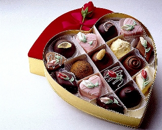 dolcissimi cioccolatini e rosa
