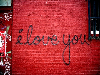 i love you su muro rosso