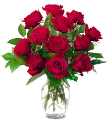 mazzo di rose rosse per corteggiare il proprio amore